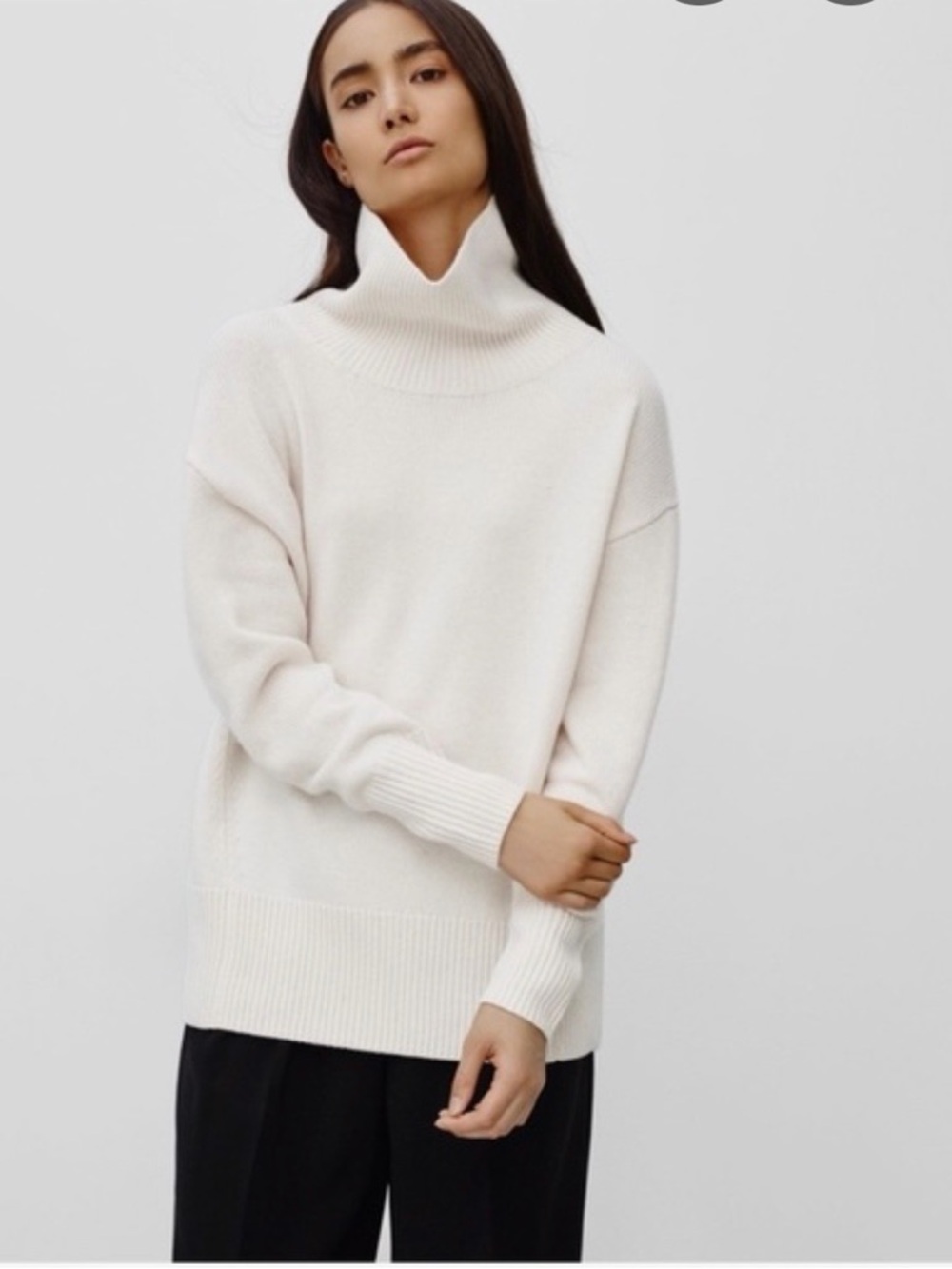 100% cashmere luxe Babaton Aritzia Ivory off white Turtleneck Sweater M top
